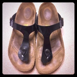 EUC Birkenstock Gizeh Black Patent size 39